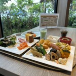 All Day Dining Jinon  - 