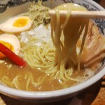 麺や 六三六 - 麺リフト