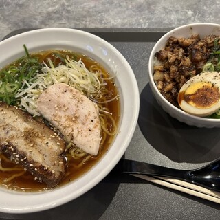 口コミ一覧 : まぜそば×らぁめん 幸左衛門 - 堺筋本町/油そば・まぜ