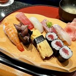 しほう田 - にぎり鮨ランチ … ¥1,300円（税込）