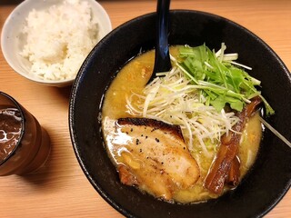 RAMEN TOMIRAI - 戸みら伊らぁめん、ランチタイム半ライスサービス