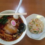 ラーメン太郎 - ラーメン半チャーハン