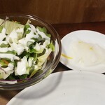 キッチン ブルー グローブ - サラダ、お新香のアップ