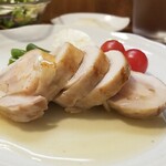 キッチン ブルー グローブ - 使用麺から、鶏もも肉と海老のバロンティーヌは分厚い