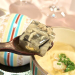 リストランテ ピノキオ - 煮凝りの美味しいこと美味しいこと〜　上品なのに深いコク〜　コンソメに合わせるとコンソメの硬さで硬くなりすぎてしまうのでデリケートに、ふわっと柔らかめにしてある　byまみこまみこ