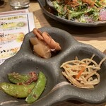 炉端 まるじゅう 淀屋橋店 - お通し