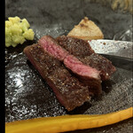 リストランテ ピノキオ - 深谷牛ミスジの中の1番良い部分を贅沢に〜プロが写真をみたらすぐわかるぐらい一等地のミスジの部分です　　　焼き具合も完璧！　byまみこまみこ