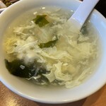 中国料理 牡丹飯店 - スープ　　　少ライスについてくるのかな？