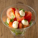 fresh tomato caprese