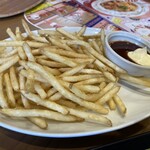 Kokosu - ランチ 山盛り!!カリカリポテト
                        山盛りには見えなかったです