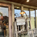 丘の上のパン屋 - 