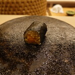 すし処 睦月 - ロシア産塩水雲丹海苔巻き