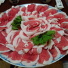 こがね - 料理写真:まるで本物の牡丹の花のようなイノシシ肉