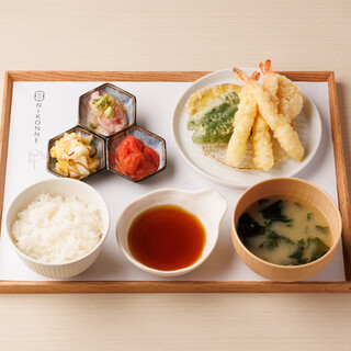 午餐是博多天婦羅套餐♪米飯和味噌湯任吃！