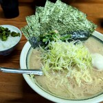 カマリヤ 大将 - ラーメン（中）＋味付玉子＋のり増＋小ライス