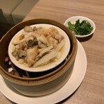 Dhin Tai Fon - 4種のキノコと鶏肉の豆鼓蒸し