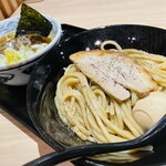 麺屋 たけ井 エミル高槻店 - 