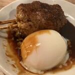 ヤキトリ まだらや - つくねタレ温玉