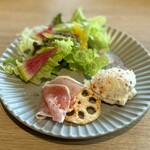 BOTANICAL CAFE Grefee - 料理写真:前菜プレート（3種）