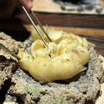 MAZ - ⑪百合根の蒸し焼き、ウチュクタソース(赤唐辛子、ハーブ)