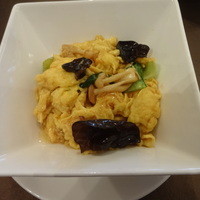 華湘 東武池袋店 - 玉子と木くらげ・青菜の炒め