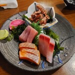 海鮮酒場 魚波 - お刺身盛り合わせ(中)