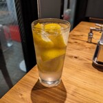 TOKYO焼肉ごぉ - ごぉの丸ごとレモンサワー