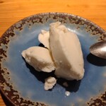 Sakana Tempura Ichie - 酒麹のアイス