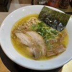 麺屋 音 - 濃厚鶏塩そば(濃厚)(900円)