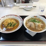 餃子の王将 - 木曜ランチのピリ辛天津飯・特製醬油ラーメン