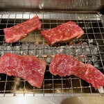 精肉店直営 焼肉定食 やまと - 