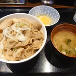 昭和食堂 - 名物スタミナ丼