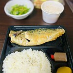 さくら食堂 - 鯖味噌煮弁当　ほうれん草胡麻和え　味噌汁