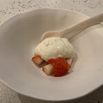 NALA - イチゴと自家製チーズのフロマージュフレ