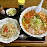 大関 - タバスコと粉チーズを振りかけ、いただきまーす♡