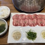 めいらく苑 別邸 - タンランチ