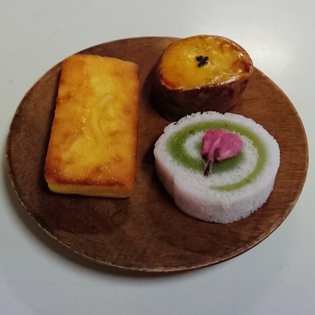 Okashi Dokoro Takaki Ekie Hiroshima Ten photo 2