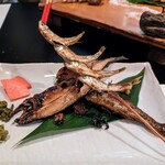 郷土料理ともん - 雑魚串の土台になってる桜鱒が激烈に旨い。ヤマメの進化バージョンみたいよ。