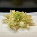 Tempura Tentsuyu - 蕗の薹　新潟魚沼より
                        サクッと軽く味わいほろ苦く！
                        春ですね〜ってこの日めちゃ寒い日でしたけど（笑）