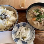 カフェ 下新倉mug - この週末は『豚汁とさつまいもご飯に柚子大根』