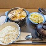 松屋 - チビが注文した、シュクメルリ鍋定食(税込930円)