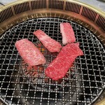 焼肉 山水 - 赤肉ごっちゃ盛り、in網！
