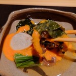 日本料理 柳燕 - うるいと京都舞鶴の飯蛸、卵黄のソース