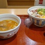 Nakau - アボカド海鮮丼、豚汁セット