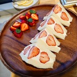 FRUiT - いちごサンド