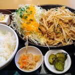 お食事処 あしび - ボリュームあります。