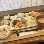 カフェ•レストラン きんぎょ食堂だいず - 