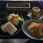 食器と喫茶 岩﨑珈琲店 - 