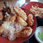 ろばた 旬菜 ねぶ家 - ご飯（蓋にタネを移した）