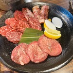 炭火焼肉・韓国料理 KollaBo - 